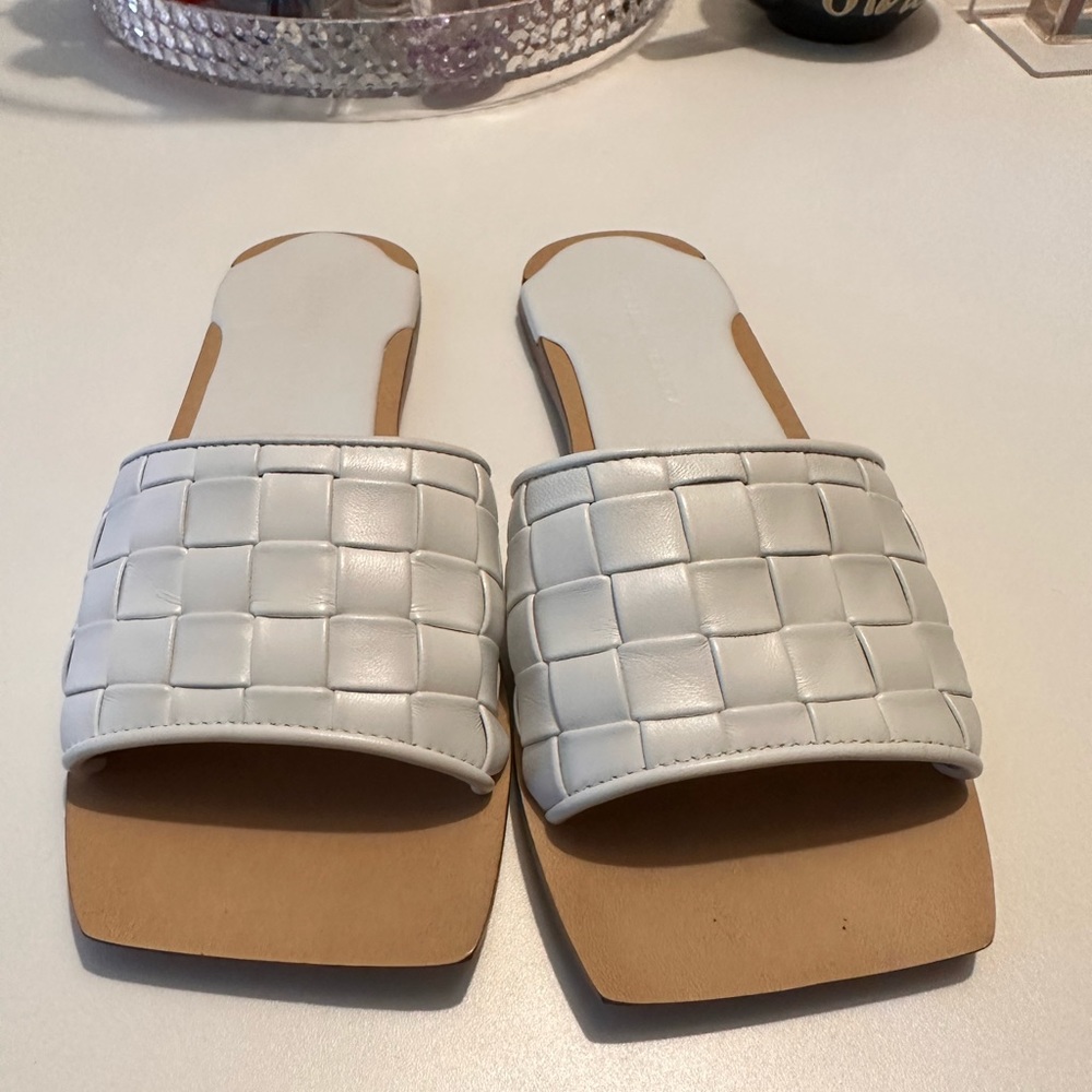 Bottega Veneta flats 35